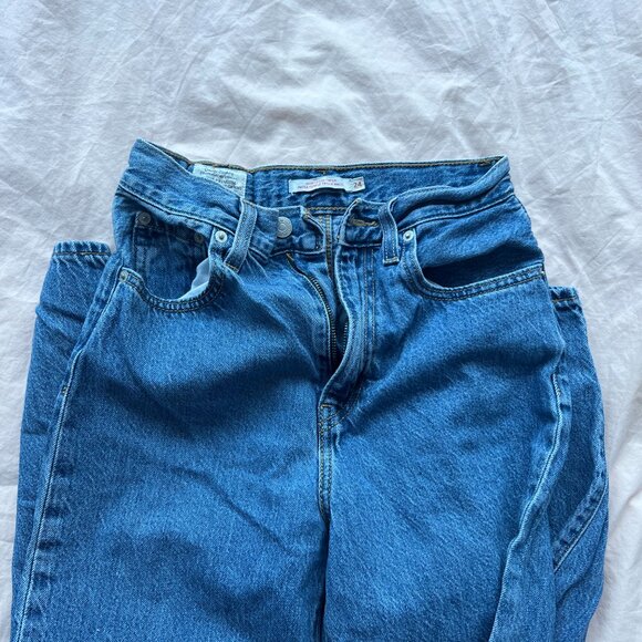 Levis size 24 high loose taper jeans - Picture 2 of 4